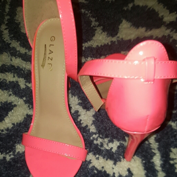 Heals - Picture 2 of 2